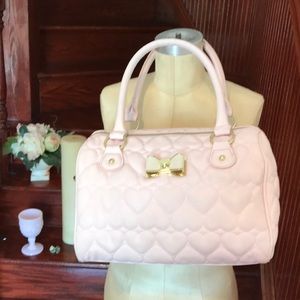🌻 Betsey Johnson Baby Pink Quilted Handbag